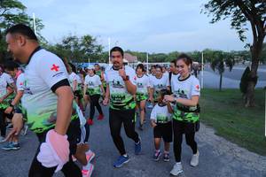 BIB: 
                            <button type="button" onclick="openModal(3629884)" class="btn btn-primary btn-sm float-right btn-popup" data-toggle="modal" data-target=".modal-high-quality">
                        <i class="fas fa-shopping-cart"></i> Add to Cart
                    </button>
                                            <button type="button" onclick="isThisMe(3629884, true)" class="btn btn-success btn-sm float-right btn-popup btn-isme hidden" data-toggle="tooltip" data-placement="bottom" title="นี่คือรูปของคุณใช่ไหม คลิกที่นี่เพื่อเอาเข้าอัลบั้ม">
                        <i class="fas fa-plus"></i> Add to album
                    </button>
                    <button type="button" onclick="isThisMe(3629884, false)" class="btn btn-warning btn-sm float-right btn-popup btn-isnotme hidden">
                        <i class="fas fa-ban"></i> Remove from album
                    </button>